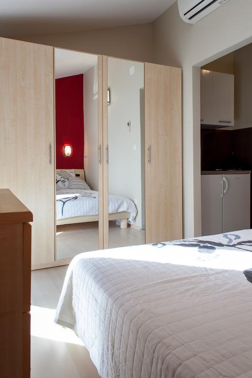 Apartments Toni Omiš Δωμάτιο φωτογραφία