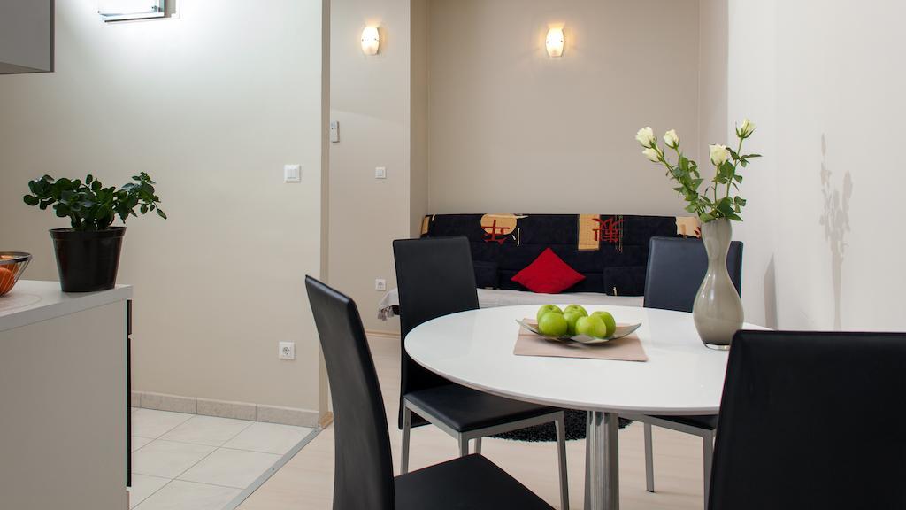 Apartments Toni Omiš Δωμάτιο φωτογραφία