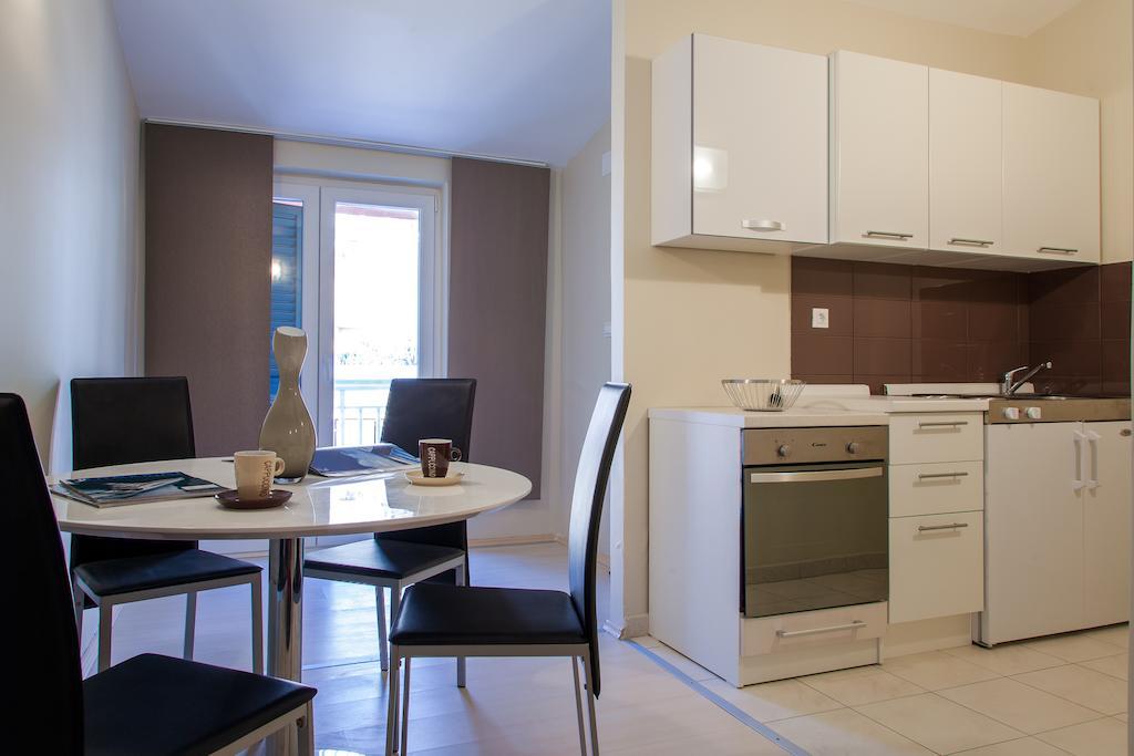 Apartments Toni Omiš Δωμάτιο φωτογραφία
