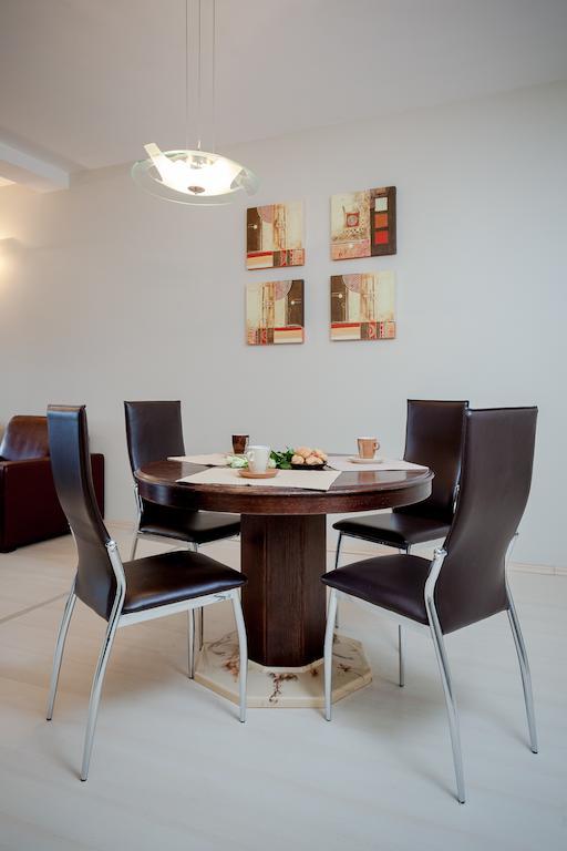 Apartments Toni Omiš Δωμάτιο φωτογραφία